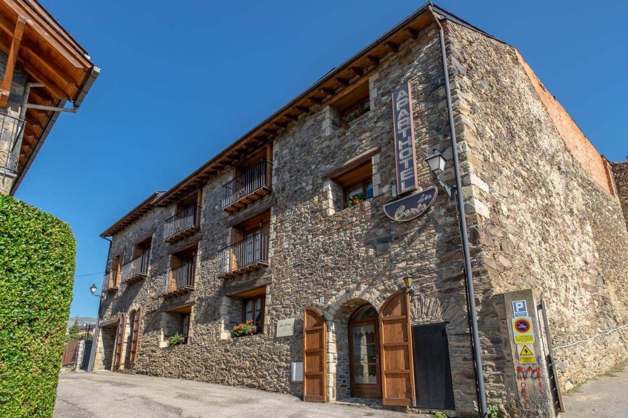 Aparthotel Les Corts Llivia Exteriör bild